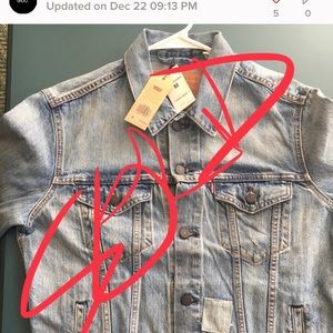 Men’s LEVIs Denim Jacket - SZ M
